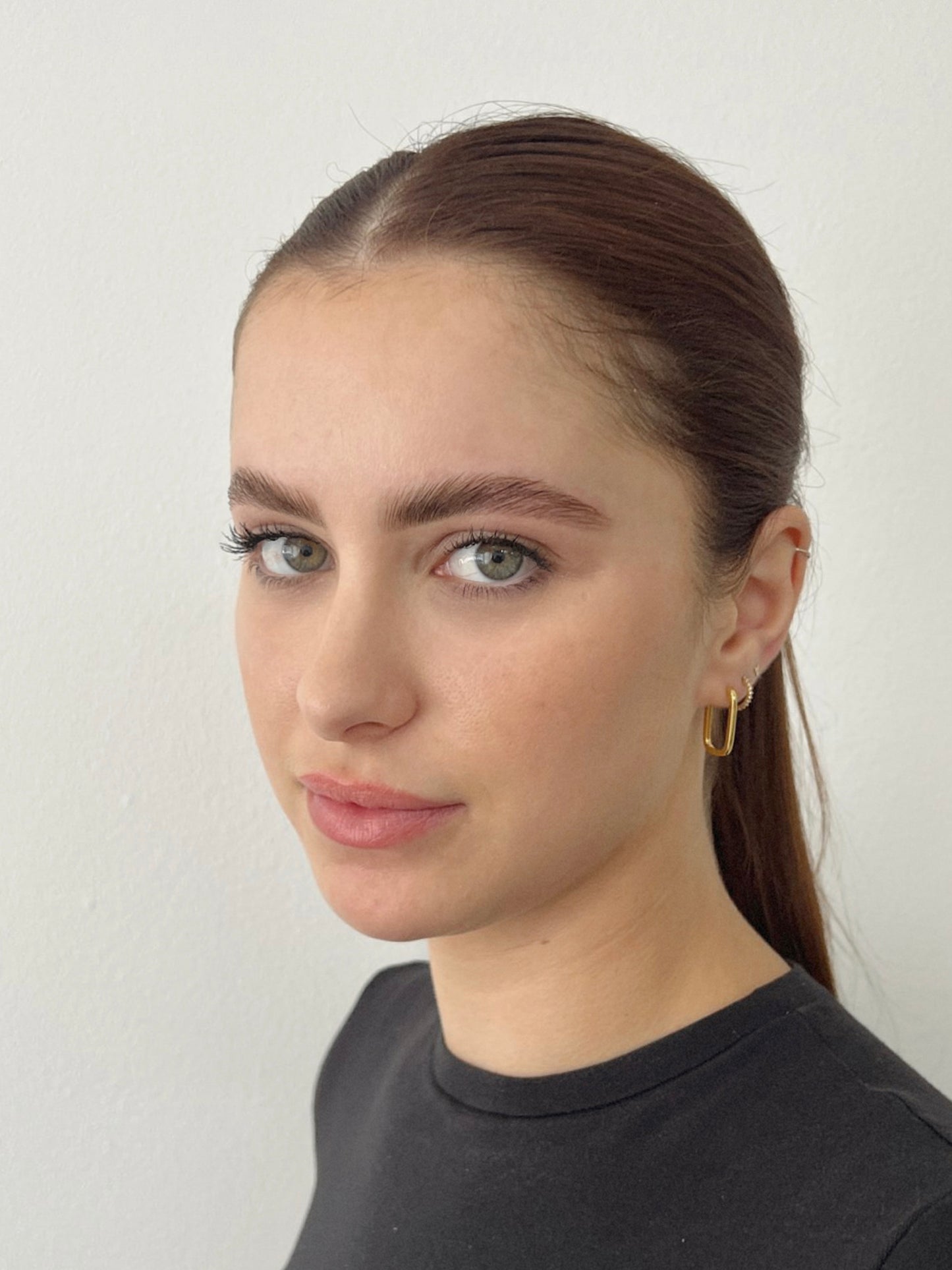 Brow waxing, tinting and lamination training