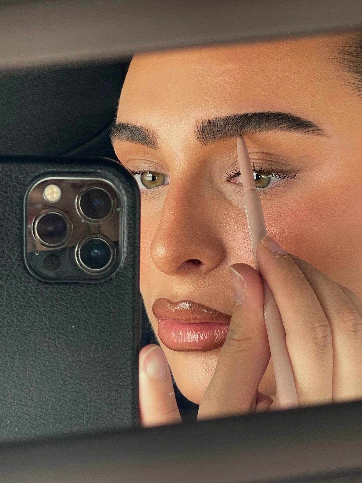 Brow Definer Pencil - Dark brown